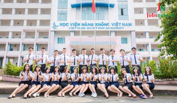 Đào Tạo Tiếp Viên Hàng Không: Ngành Học và Trường Đào Tạo