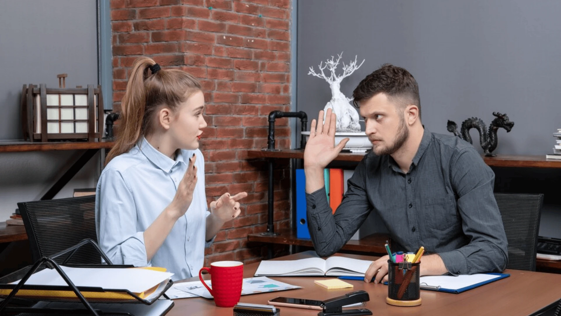 Thiên Vị Là Gì? Tìm Hiểu Định Nghĩa, Ảnh Hưởng Và 06 Loại Thiên Vị Thường Gặp Ảnh hưởng của thiên vị đến quyết định và sự công bằng