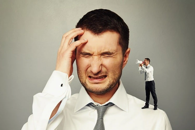 Khó tiếp nhận lời phê bình