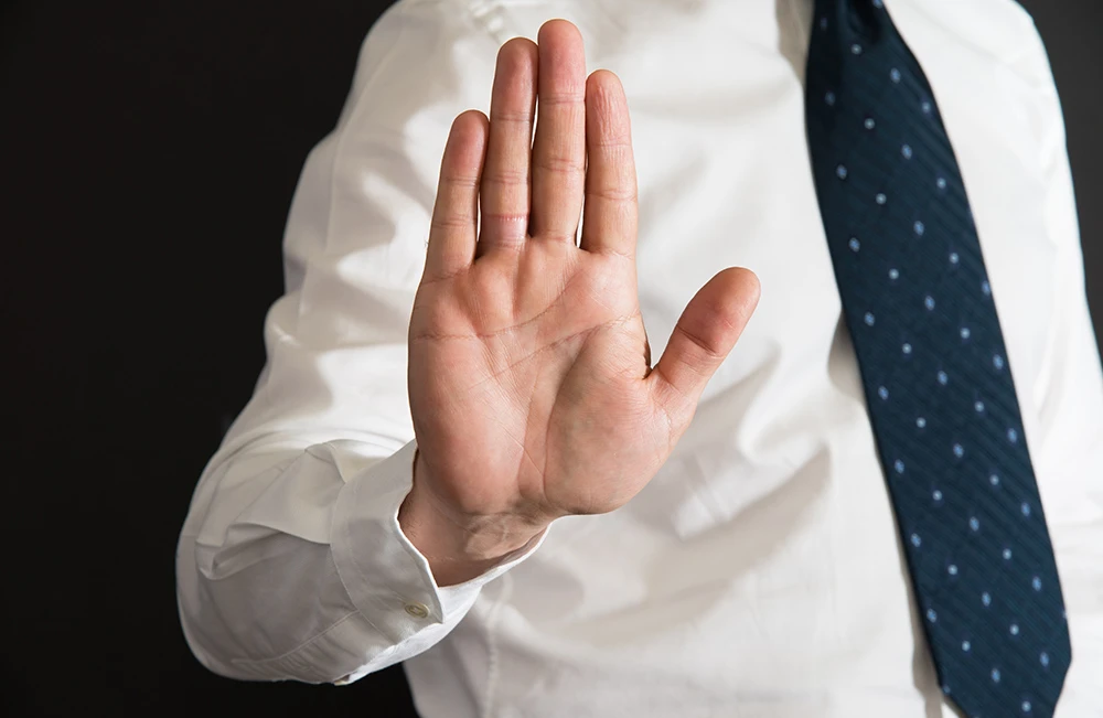 Khó thỏa hiệp với người khác