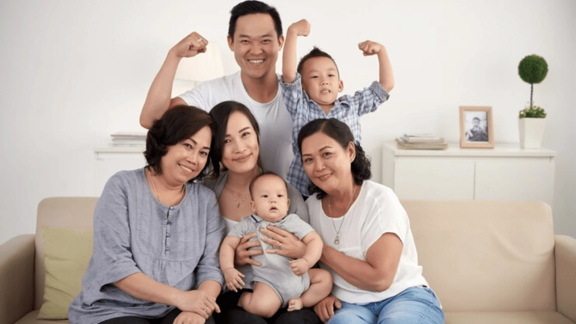 Khoảng Cách Thế Hệ Là Gì? 06 Tác Động Của Generation Gap Đến Mối Quan Hệ Gia Đình Khoảng cách thế hệ gia đình, công việc và xã hội
