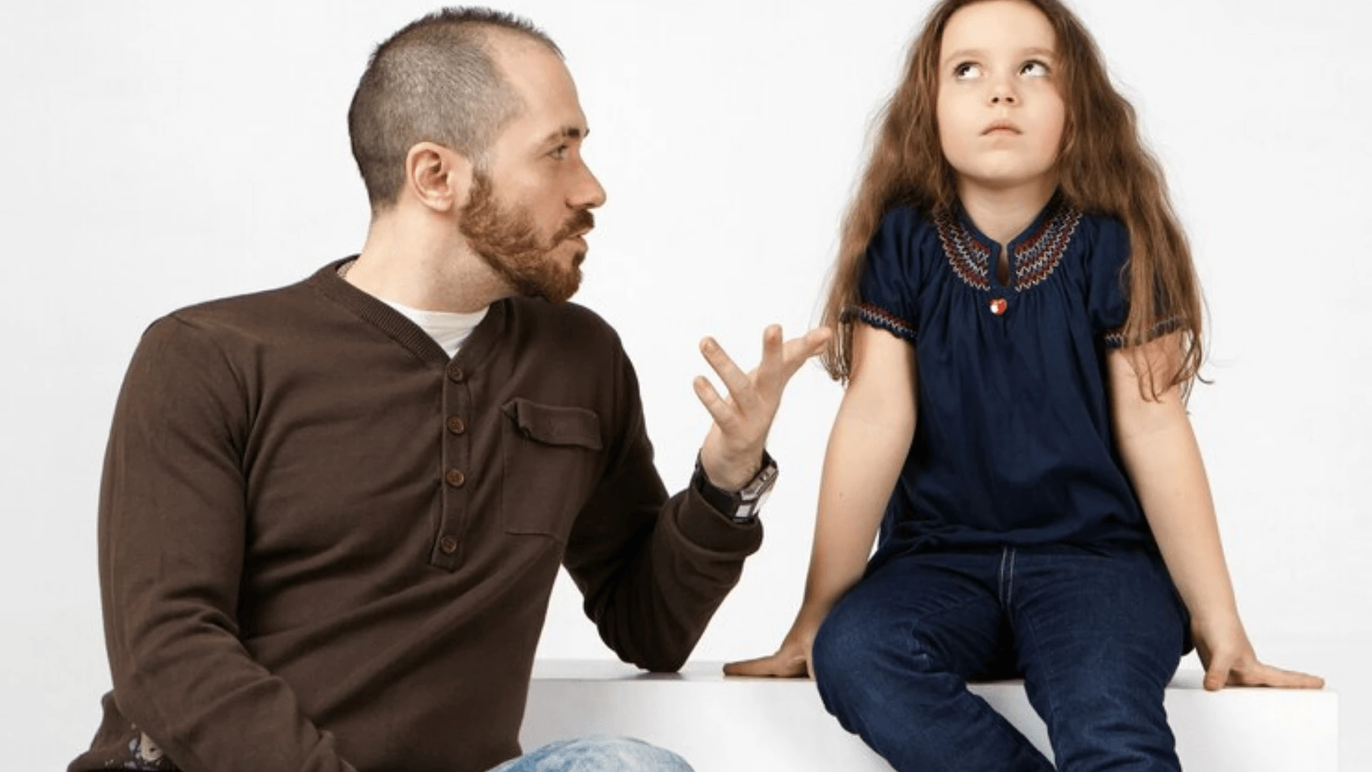 Khoảng Cách Thế Hệ Là Gì? 06 Tác Động Của Generation Gap Đến Mối Quan Hệ Gia Đình Tác động của khoảng cách thế hệ đến mối quan hệ gia đình