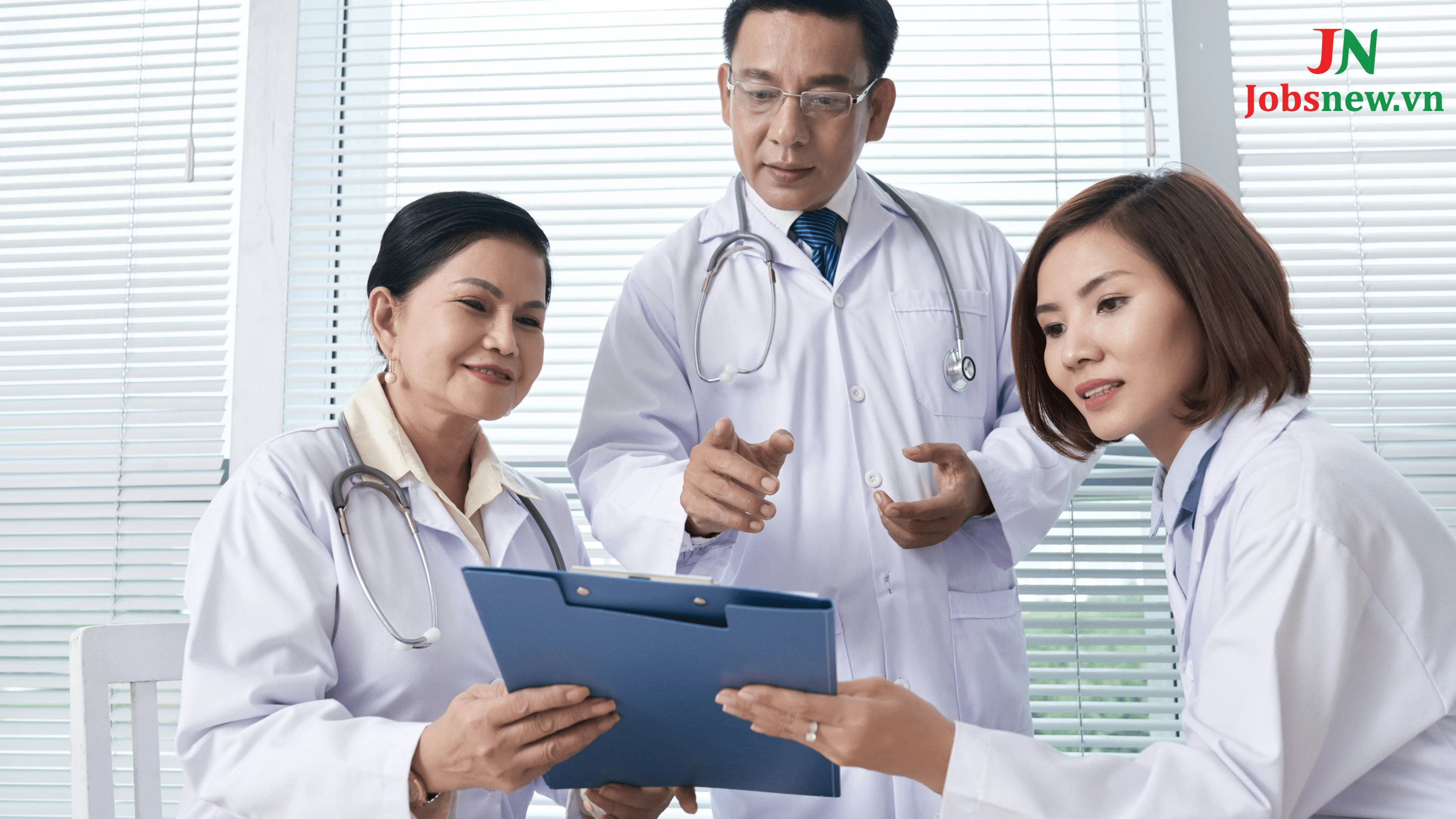 Nghiệp vụ là gì? Nâng cao kỹ năng nghiệp vụ trong 5 "Phút" Áp dụng chuyên môn trong lĩnh vực y tế