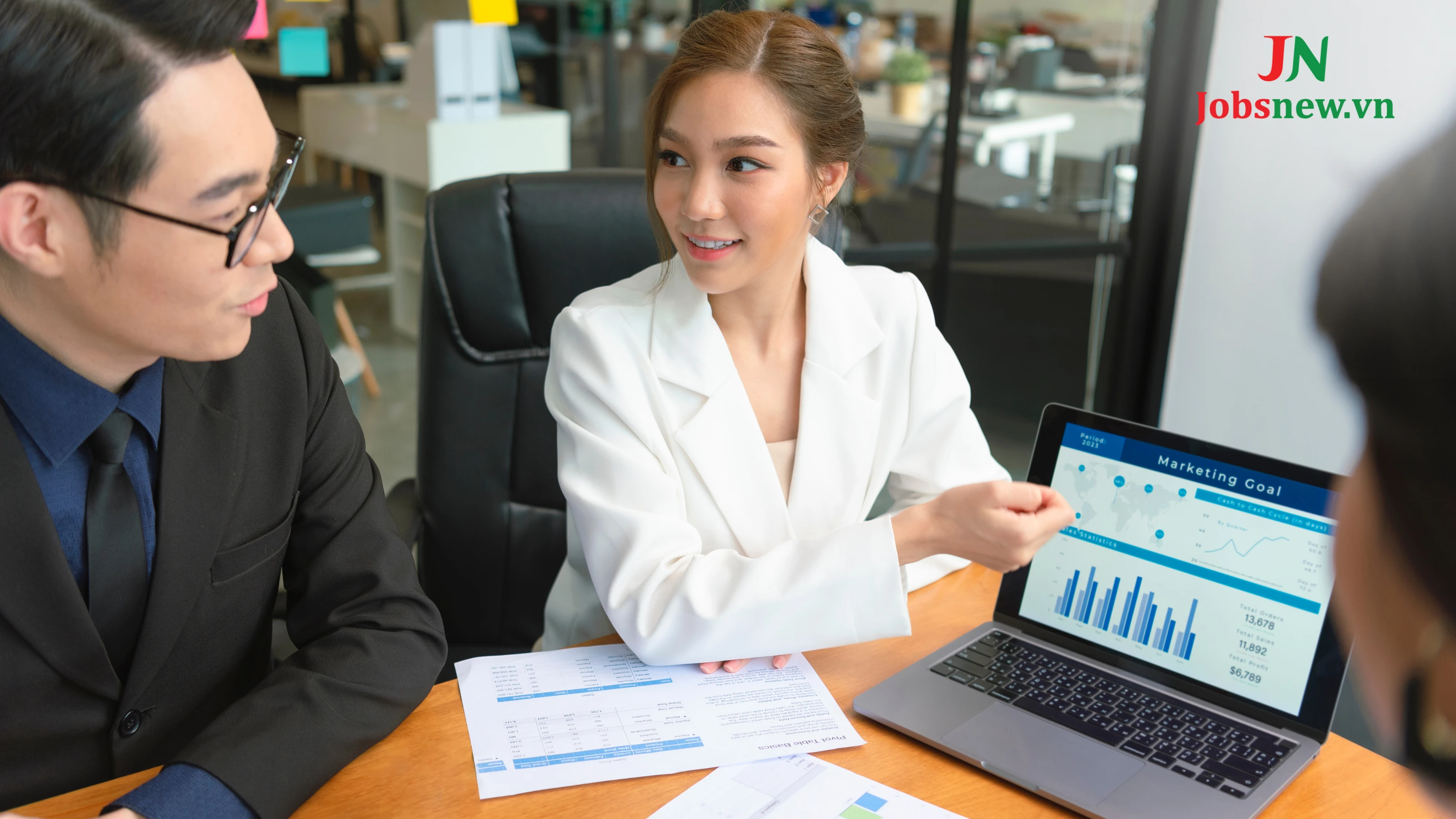 Nghiệp vụ là gì? Nâng cao kỹ năng nghiệp vụ trong 5 "Phút" Nghiệp vụ trong lĩnh vực ngân hàng