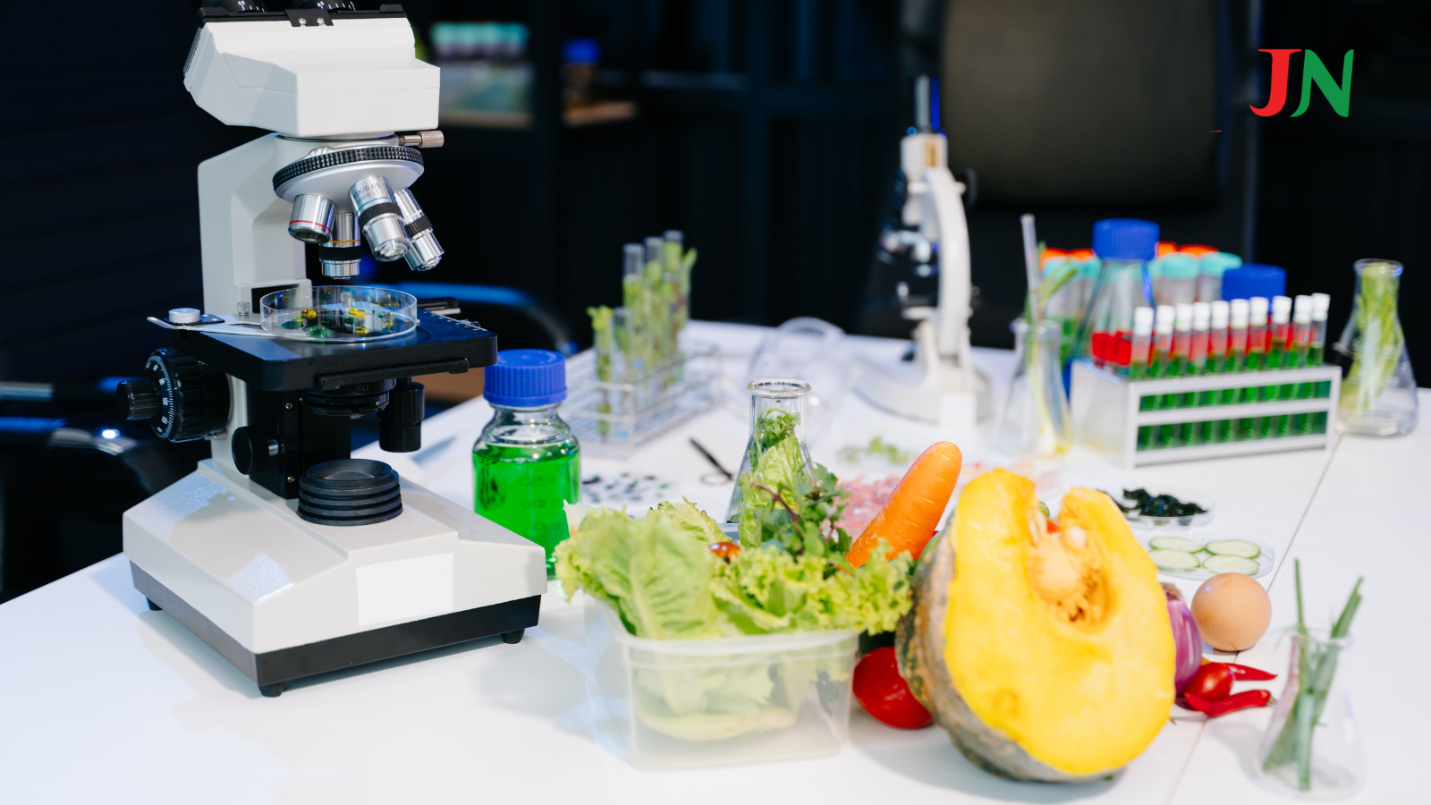 Enzyme là gì? 06 ứng dụng enzyme trong công nghệ thực phẩm hiện nay ANH WEB TS HUTECH 2025 12 20T092905.814