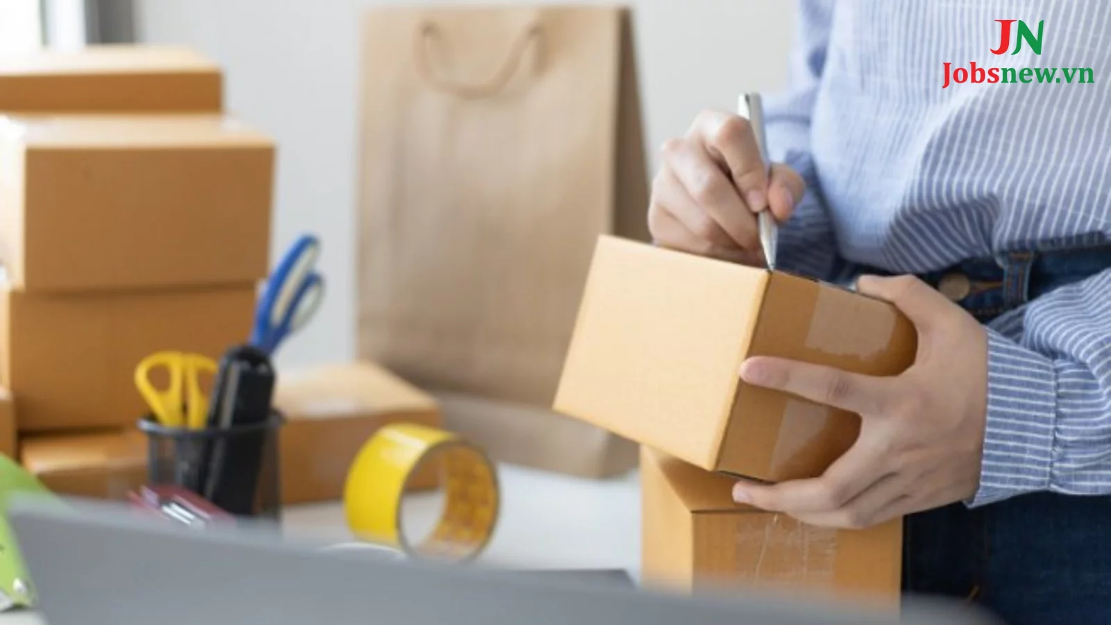 bán gì không đụng hàng