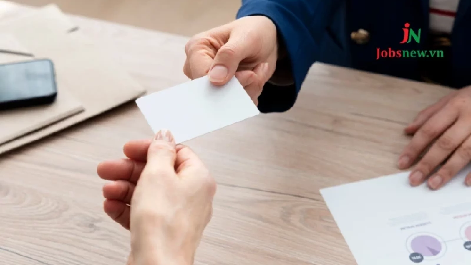 Thiết kế card visit quyết định đến ấn tượng ban đầu